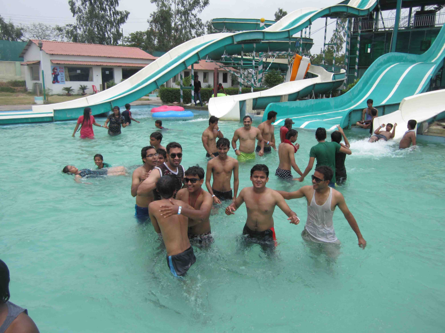 parc aquatique au camping ardeche Vallon Pont d'Arc