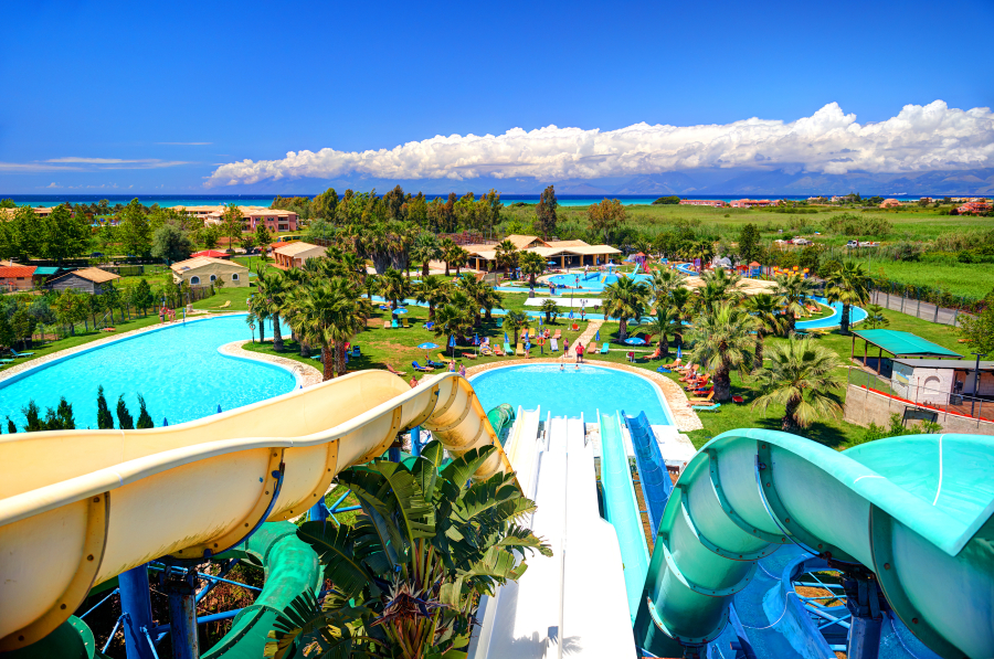 camping Calvi avec piscine toboggan